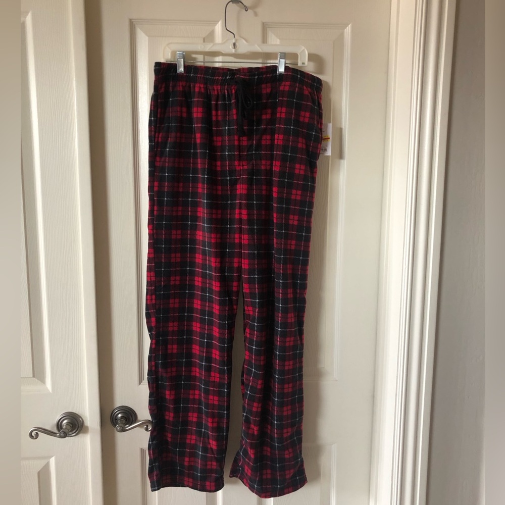 Croft & Barrow Men's Red and Black Plaid Lounge Pants